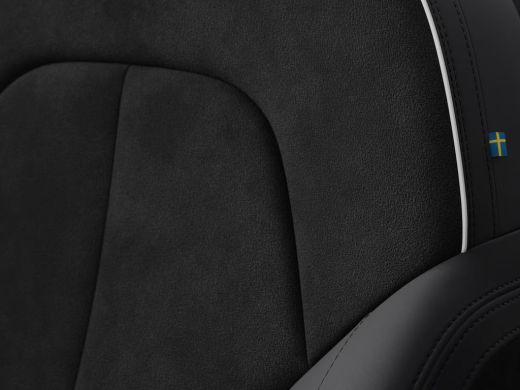 Volvo  EC40 Single Motor Ext. Range Black Edition Ultra Europa 82 kWh | Achterbank verwarmd | Apple Carplay/A... ActivLease financial lease