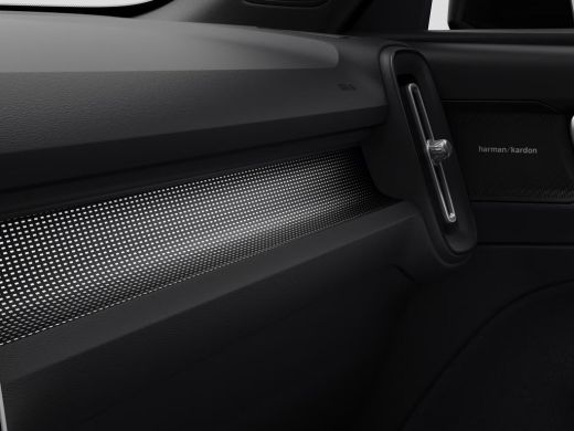 Volvo  EC40 Single Motor Ext. Range Black Edition Ultra Europa 82 kWh | Achterbank verwarmd | Apple Carplay/A... ActivLease financial lease