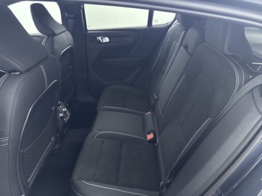 Volvo  EC40 Single Motor Ext. Range Ultra Black Edition. Europa 82 kWh | Achterbank verwarmd | Apple Carplay/... ActivLease financial lease
