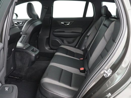 Volvo  V60 2.0 B3 R-Design | Panoramadak | Trekhaak | Leder | Memory | Stuur/stoel verwarming | Harman/Kardo... ActivLease financial lease