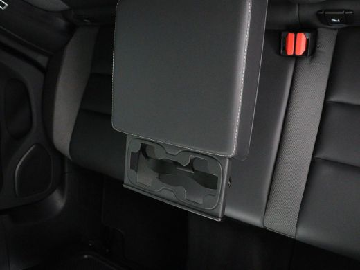 Volvo  V60 2.0 B3 R-Design | Panoramadak | Trekhaak | Leder | Memory | Stuur/stoel verwarming | Harman/Kardo... ActivLease financial lease