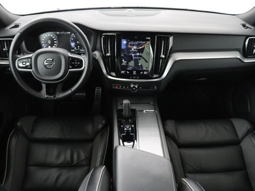 Volvo  V60 2.0 B3 R-Design | Panoramadak | Trekhaak | Leder | Memory | Stuur/stoel verwarming | Harman/Kardo... ActivLease financial lease