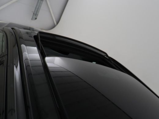 Volvo  V60 2.0 B3 R-Design | Panoramadak | Trekhaak | Leder | Memory | Stuur/stoel verwarming | Harman/Kardo... ActivLease financial lease
