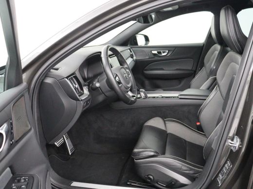 Volvo  V60 2.0 B3 R-Design | Panoramadak | Trekhaak | Leder | Memory | Stuur/stoel verwarming | Harman/Kardo... ActivLease financial lease