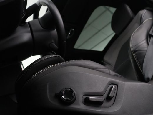 Volvo  V60 2.0 B3 R-Design | Panoramadak | Trekhaak | Leder | Memory | Stuur/stoel verwarming | Harman/Kardo... ActivLease financial lease