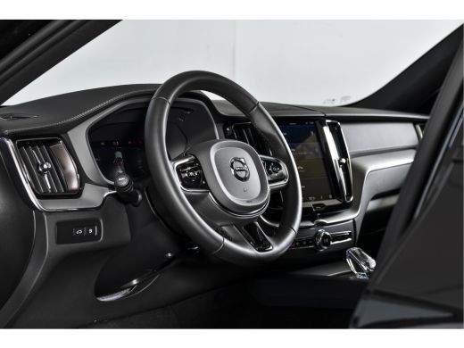Volvo  XC60 2.0 T6 Plug-in hybrid AWD Ultra Black Edition | S/K-Panodak | Elek. Trekhaak | Alarmklasse 3 | Di... ActivLease financial lease
