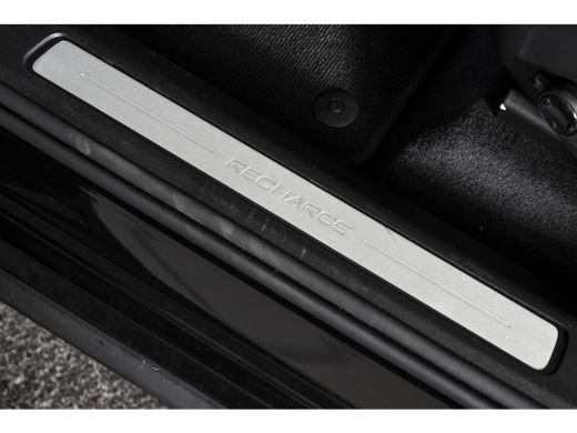 Volvo  XC60 2.0 T6 Plug-in hybrid AWD Ultra Black Edition | S/K-Panodak | Elek. Trekhaak | Alarmklasse 3 | Di... ActivLease financial lease