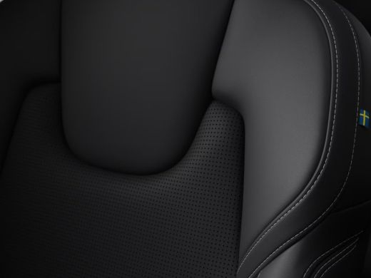 Volvo  XC60 2.0 T8 Plug-in hybrid AWD Ultra Black Edition Exec | Achterbank verwarmd | Achteruitrijcamera | A... ActivLease financial lease