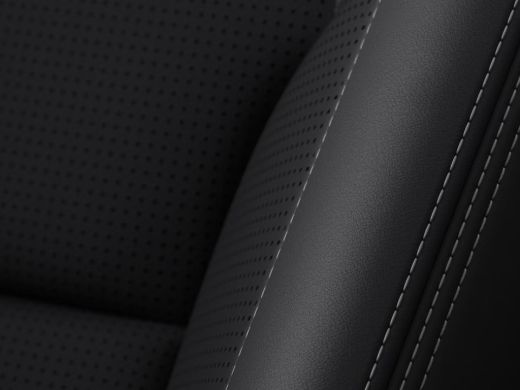 Volvo  XC60 2.0 T8 Plug-in hybrid AWD Ultra Black Edition Exec | Achterbank verwarmd | Achteruitrijcamera | A... ActivLease financial lease