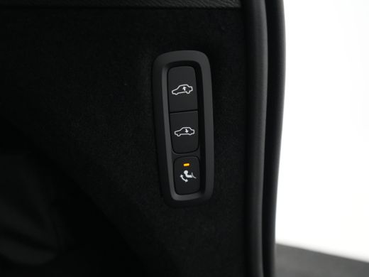 Volvo  XC90 T8 Recharge AWD Ultra Dark Executive Edition | Luchtvering | Bowers & Wilkins | 360&deg; Camera | Hea... ActivLease financial lease