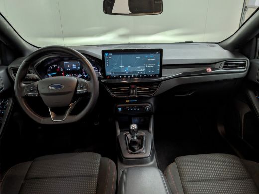 Ford Focus 1.0 EcoBoost Hybrid ST Line | 1e Eigenaar! | Dealer Onderhouden! | LED | Winterpack | Navi | Clim... ActivLease financial lease