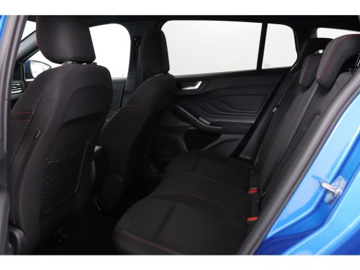 Ford Focus 1.0 EcoBoost Hybrid ST Line | 1e Eigenaar! | Dealer Onderhouden! | LED | Winterpack | Navi | Clim... ActivLease financial lease