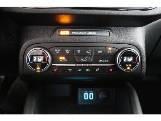 Ford Focus 1.0 EcoBoost Hybrid ST Line Business | 1e Eigenaar! | Winterpack | Cruise Adaptive | Camera | LED... ActivLease financial lease