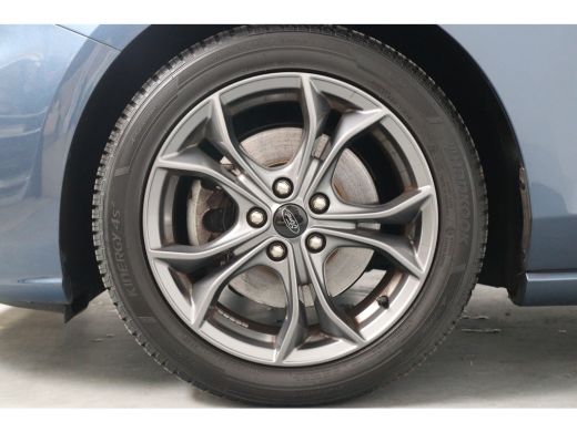 Ford Focus 1.0 EcoBoost Hybrid ST Line Business | 1e Eigenaar! | Winterpack | Cruise Adaptive | Camera | LED... ActivLease financial lease