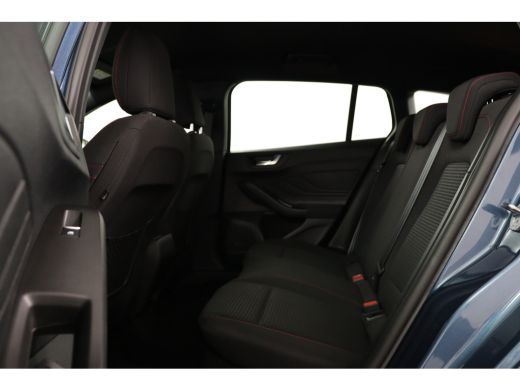 Ford Focus 1.0 EcoBoost Hybrid ST Line Business | 1e Eigenaar! | Winterpack | Cruise Adaptive | Camera | LED... ActivLease financial lease