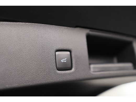 Ford Kuga 2.5 PHEV ST-Line X | Black Pack | Trekhaak | Elektrisch Panoramadak | Matrix LED | Winter Pack | ... ActivLease financial lease