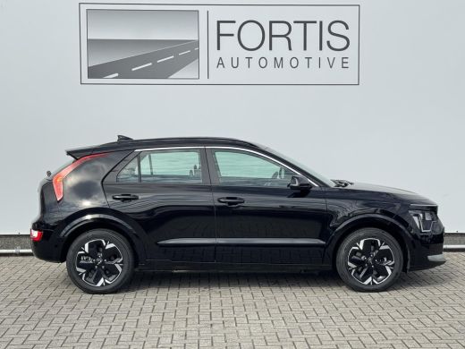Kia Niro EV DynamicLine 64.8 kWh NL-AUTO | 1/2 LEDER | NIEUW MODEL | CAMERA | SOH 100% ActivLease financial lease