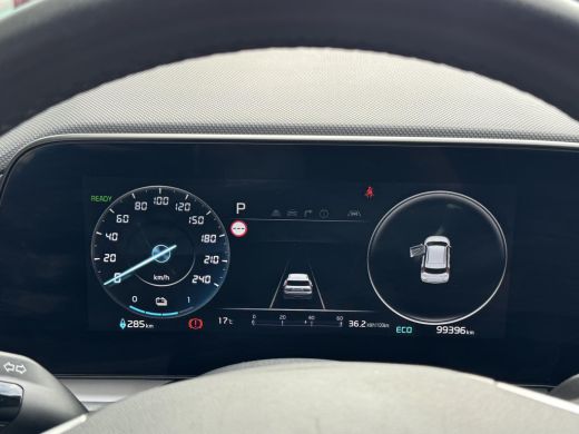 Kia Niro EV DynamicLine 64.8 kWh NL-AUTO | 1/2 LEDER | NIEUW MODEL | CAMERA | SOH 100% ActivLease financial lease