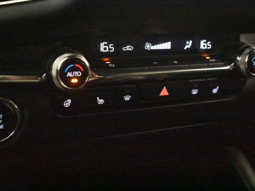 Mazda 3 2.0 e-SkyActiv-X M Hybrid 186 Luxury l Bose Sound l Leder l Schuifdak l LED l CLimate Contr. l Fu... ActivLease financial lease