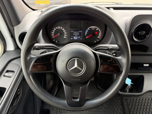 Mercedes-Benz eSprinter eSprinter 312 55kWh L2H2 Elektrisch 145km WLTP 93.3% (SOH) 80kw Snelladen Climate Control Camera ActivLease financial lease