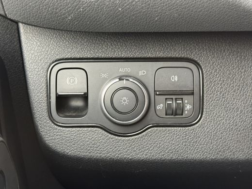 Mercedes-Benz eSprinter eSprinter 312 55kWh L2H2 Elektrisch 145km WLTP 93.3% (SOH) 80kw Snelladen Climate Control Camera ActivLease financial lease