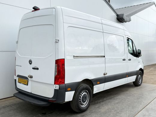 Mercedes-Benz eSprinter eSprinter 312 55kWh L2H2 Elektrisch 145km WLTP 93.3% (SOH) 80kw Snelladen Climate Control Camera ActivLease financial lease