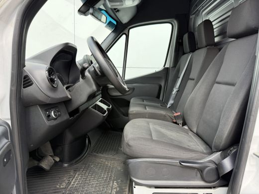 Mercedes-Benz eSprinter eSprinter 312 55kWh L2H2 Elektrisch 145km WLTP 93.3% (SOH) 80kw Snelladen Climate Control Camera ActivLease financial lease