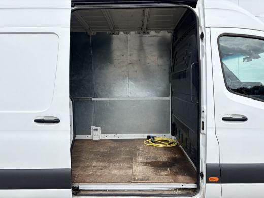 Mercedes-Benz eSprinter eSprinter 312 55kWh L2H2 Elektrisch 145km WLTP 93,7% (SOH) 80kw Snelladen Climate Control Camera ActivLease financial lease