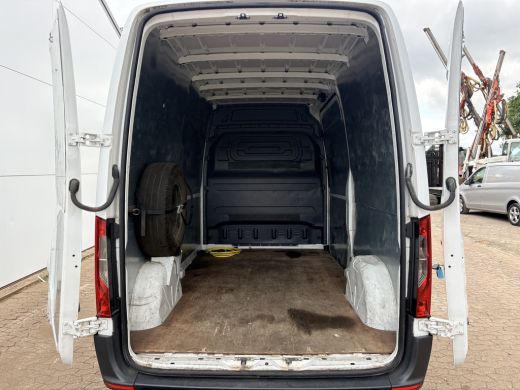 Mercedes-Benz eSprinter eSprinter 312 55kWh L2H2 Elektrisch 145km WLTP 93,7% (SOH) 80kw Snelladen Climate Control Camera ActivLease financial lease