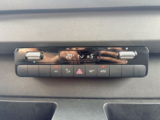 Mercedes-Benz eSprinter eSprinter 312 55kWh L2H2 Elektrisch 145km WLTP 93,7% (SOH) 80kw Snelladen Climate Control Camera ActivLease financial lease