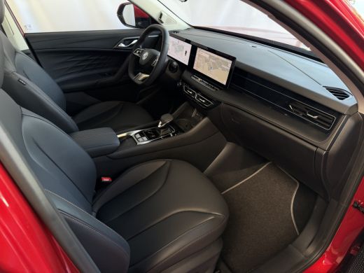 MG HS 1.5 TGDI LUXURY PHEV PLUG-IN HYBRIDE | LEER | 272PK NIEUWE AUTO | >1.000 KM TOTAAL BEREIK | 360&deg; ... ActivLease financial lease