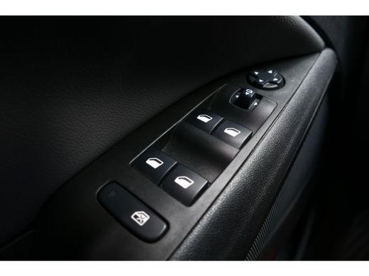 Opel Crossland X 1.2 TURBO 130PK INNOVATION AUTOMAAT / CAMERA / TREKHAAK / NAVI / LED / CLIMA / PDC / BLUETOOTH / ... ActivLease financial lease
