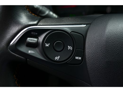 Opel Crossland X 1.2 TURBO 130PK INNOVATION AUTOMAAT / CAMERA / TREKHAAK / NAVI / LED / CLIMA / PDC / BLUETOOTH / ... ActivLease financial lease