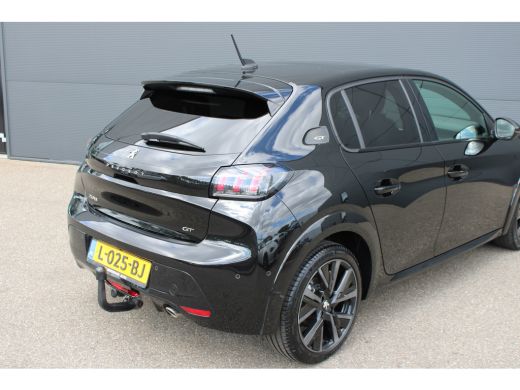 Peugeot 208 1.2 PureTech GT Pack | Navigatie | Camera | Panoramadak | Stoelverwarming | Black Pack | Alcantar... ActivLease financial lease