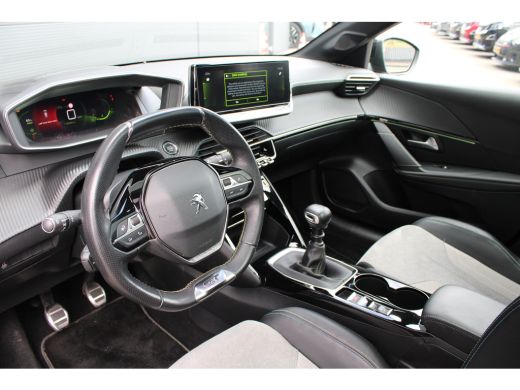 Peugeot 208 1.2 PureTech GT Pack | Navigatie | Camera | Panoramadak | Stoelverwarming | Black Pack | Alcantar... ActivLease financial lease