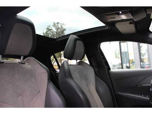 Peugeot 208 1.2 PureTech GT Pack | Navigatie | Camera | Panoramadak | Stoelverwarming | Black Pack | Alcantar... ActivLease financial lease