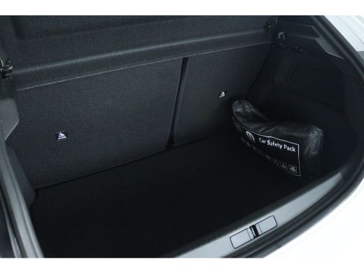 Peugeot 208 1.2 Hybrid 110 e-DCS6 Allure | Cruise Control | 360 Camera | Navigatie | Carplay | Climate | LED ... ActivLease financial lease