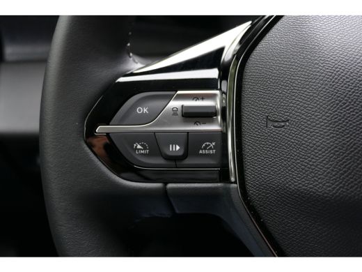 Peugeot e-308 EV 156PK 54KWH ALLURE AUTOMAAT / CAMERA / STOEL-STUURVERWARMING / KEYLESS / FULL-LED / 18"LMV / N... ActivLease financial lease