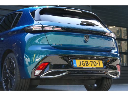 Peugeot e-308 EV 156PK 54KWH ALLURE AUTOMAAT / CAMERA / STOEL-STUURVERWARMING / KEYLESS / FULL-LED / 18"LMV / N... ActivLease financial lease