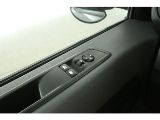 Peugeot Expert 2.0 BlueHDI 145PK L2H1 | Automaat | Airco | Camera | Cruise | Carplay | Parkeersens. ActivLease financial lease