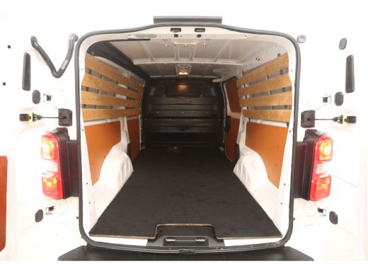 Peugeot Expert 2.0 BlueHDI L3H1 | Airco | Cruise | 3 Zits | Trekhaak | Carplay | Navi | Parkeersens. ActivLease financial lease