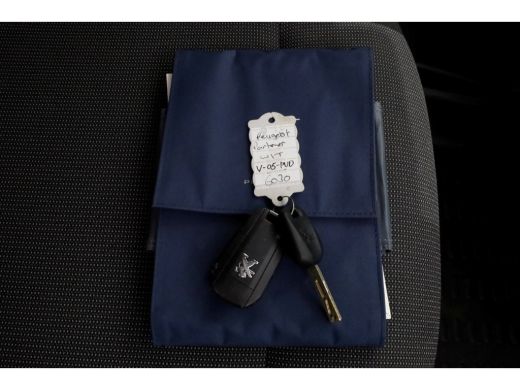 Peugeot Partner 1.5 BlueHDI 130pk Automaat Airco/Navi/Cruise Control 06-2020 ActivLease financial lease