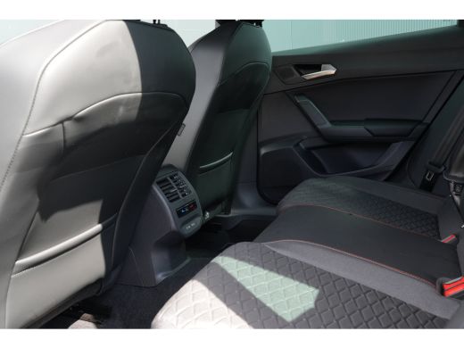 Seat Leon Sportstourer FR Business - eHybrid | Achteruitrijcamera | Automatisch dimmende binnenspiegel | Da... ActivLease financial lease