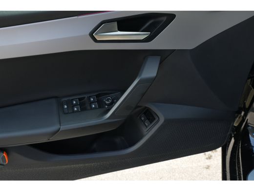 Seat Leon Sportstourer FR Business - eHybrid | Achteruitrijcamera | Automatisch dimmende binnenspiegel | Da... ActivLease financial lease