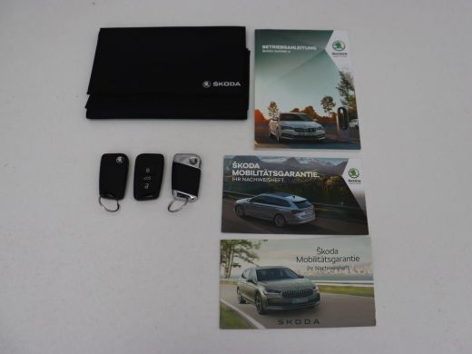 Skoda Superb 1.4 TSI iV Business Edition | SOH 92,3% | Stoelverwarming | Virtual Cockpit | Adaptive cruise | C... ActivLease financial lease