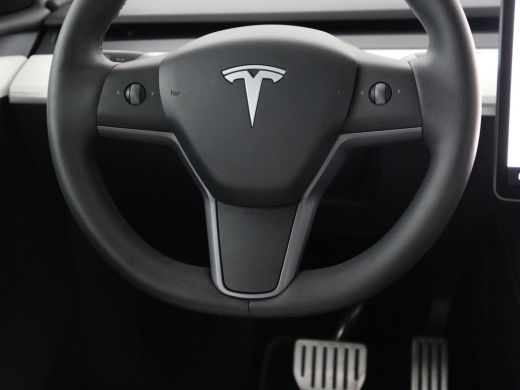 Tesla Model Y | SOH 94.8% | Traffic-Aware Cruise control | Leder | Achterbank verwarming | 21'' | Full LED | Pa... ActivLease financial lease