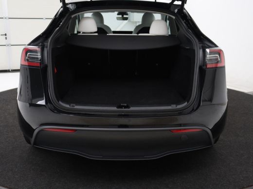 Tesla Model Y | SOH 94.8% | Traffic-Aware Cruise control | Leder | Achterbank verwarming | 21'' | Full LED | Pa... ActivLease financial lease