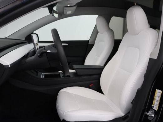 Tesla Model Y | SOH 94.8% | Traffic-Aware Cruise control | Leder | Achterbank verwarming | 21'' | Full LED | Pa... ActivLease financial lease