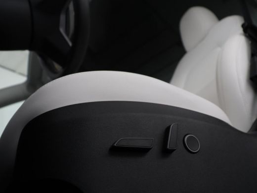 Tesla Model Y | SOH 94.8% | Traffic-Aware Cruise control | Leder | Achterbank verwarming | 21'' | Full LED | Pa... ActivLease financial lease