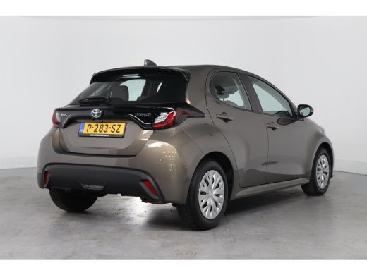 Toyota Yaris 1.5 Hybrid Active | Automaat! | Dealer Onderhouden! | Camera | Cruise Adaptive | Clima | Navi By ... ActivLease financial lease